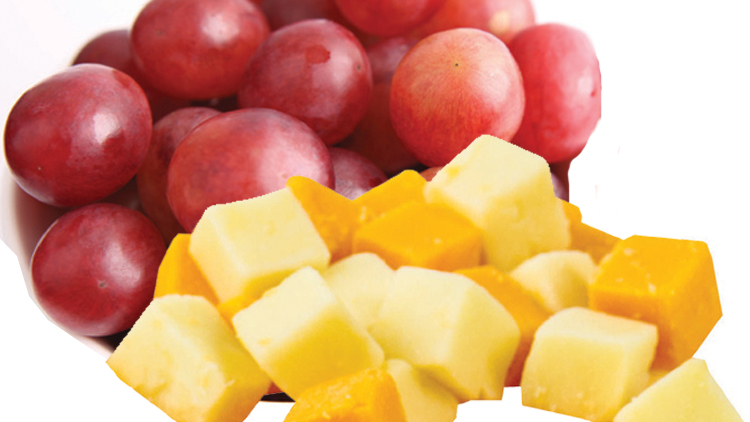 Picture of Fresh Cuts Grapes & Cheese Chunks