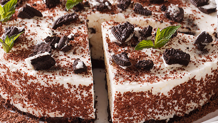 Picture of Cookies & Cream Cake Slice