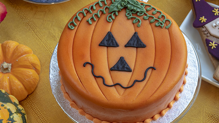 Picture of Single Layer Halloween Cakes