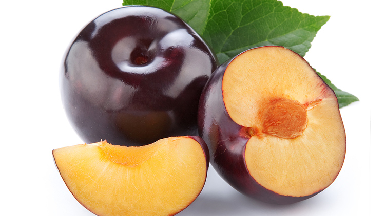 Picture of Juicy Red or Black Plums