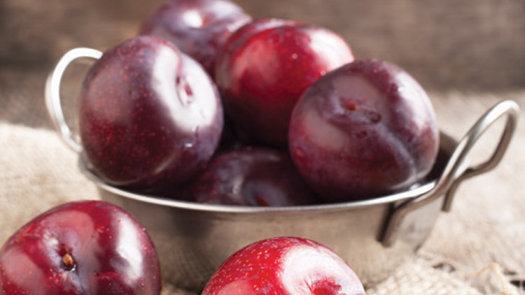 Picture of Black or Red Plums