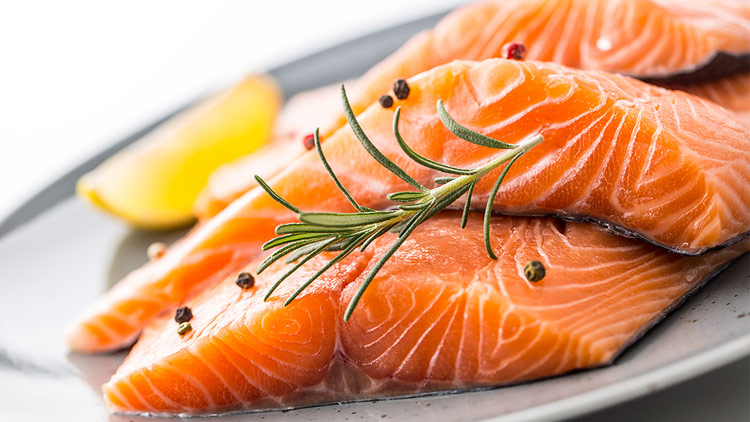 Picture of Seasoned Salmon Fillets with Broccoli & Carrots