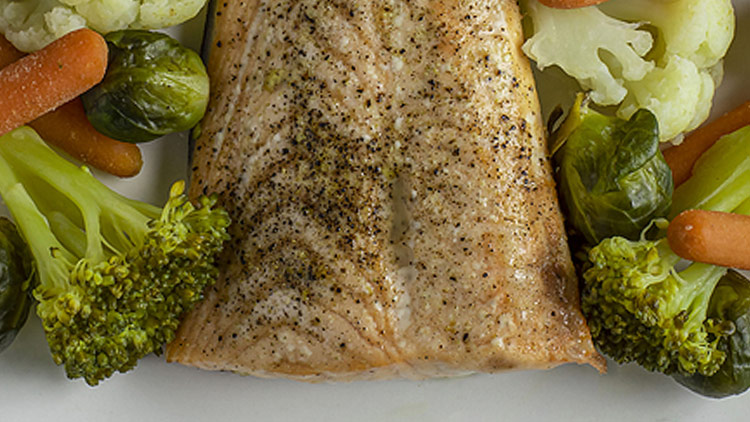 Picture of Seasoned Salmon With Broccoli, Cauliflower & Carrots